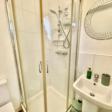 Bude A2 - Cosysaver Apartment Leeds (West Yorkshire)